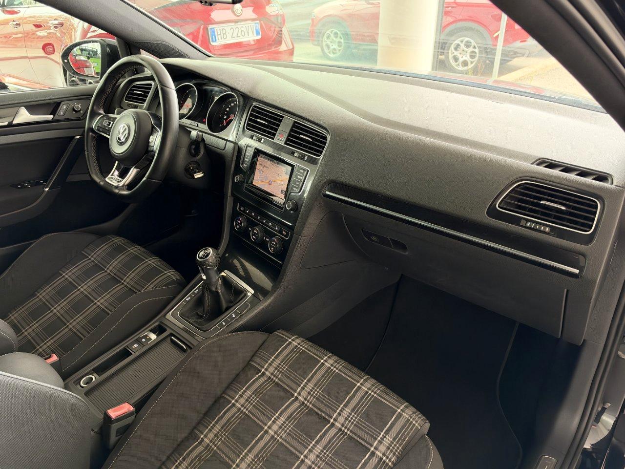 Volkswagen Golf GTD 5p 2.0 tdi 184cv GTD
