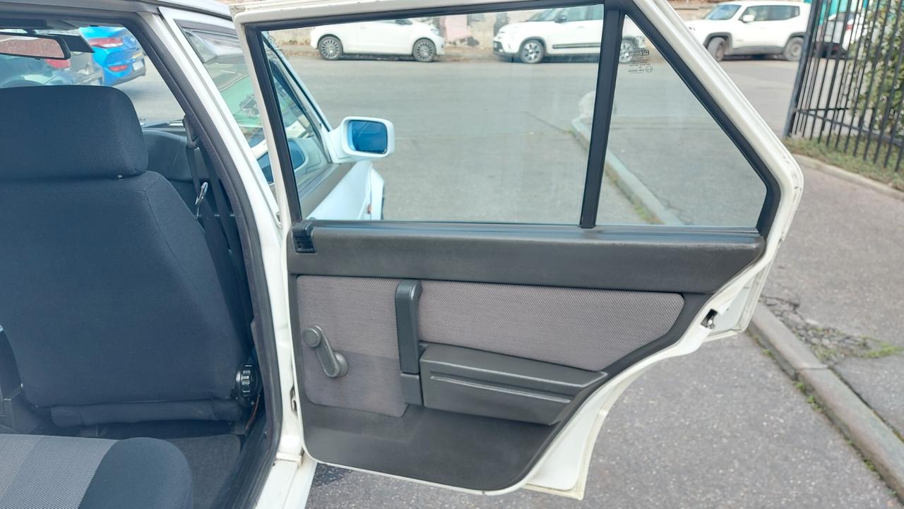 Alfa Romeo 75 2.0i T.S. ASN (3500 ESEMPLARI)