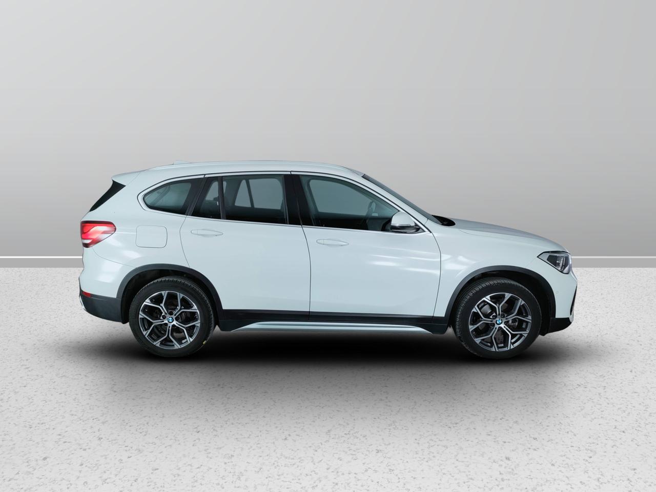 BMW X1 F48 2019 - X1 sdrive18d xLine auto