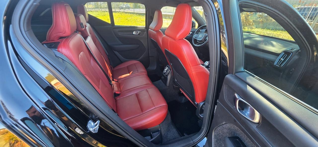Volvo XC40 T5 261 CV Recharge Plug-in Hybrid Inscription