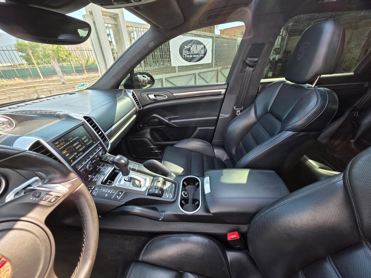 Porsche Cayenne 4.8 Turbo S