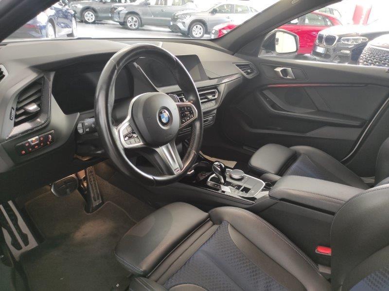 BMW Serie 1 (F40) - M 135i xDrive