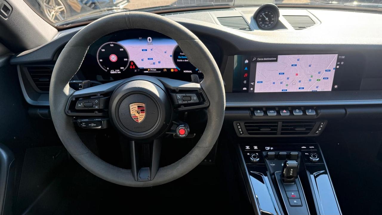 PORSCHE 911 CARRERA CABRIO 2025