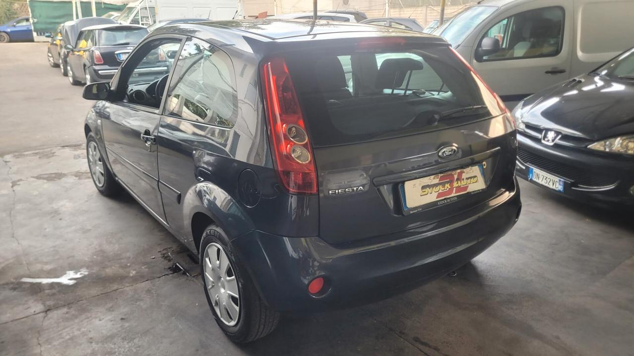 Ford Fiesta 1.2 BENZINA