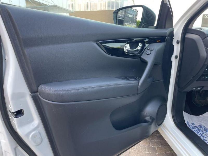 Nissan Qashqai 1.6 DCI TEKNA 2WD 130CV XTRONIC MY16