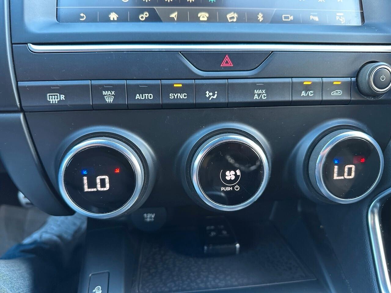 Jaguar E-Pace 2.0d i4 R-Dynamic awd 180cv auto