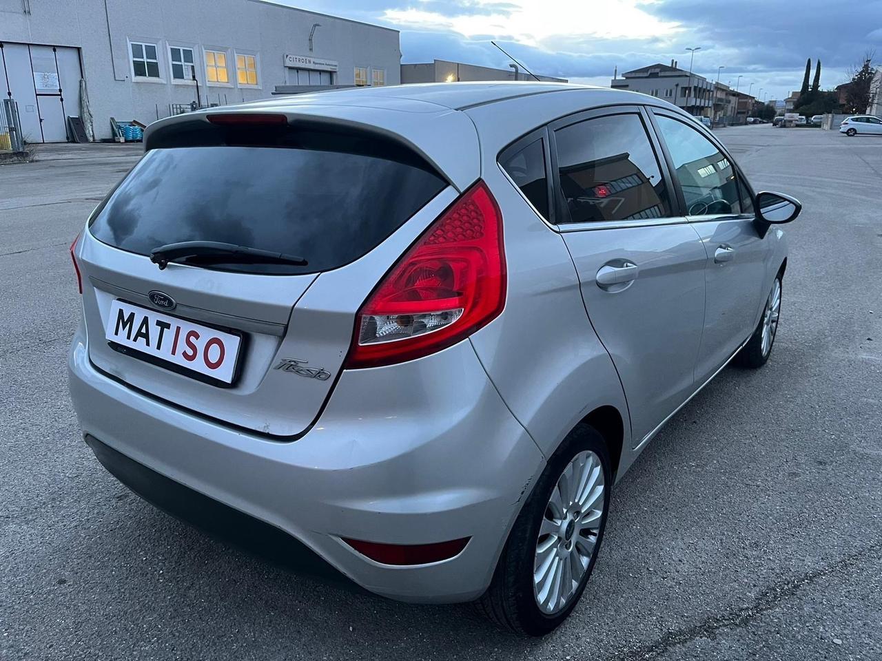Ford Fiesta 1.4 5p Bz.- GPL Titanium 135000 km