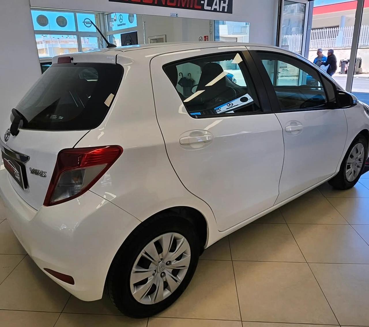 Toyota Yaris 1.0 5 porte Active