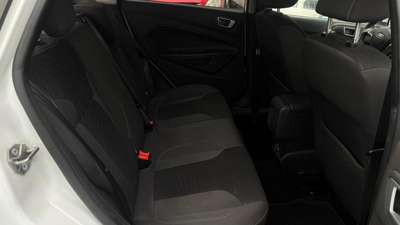 Ford Fiesta Ikon 1.4 5 porte Bz.- GPL