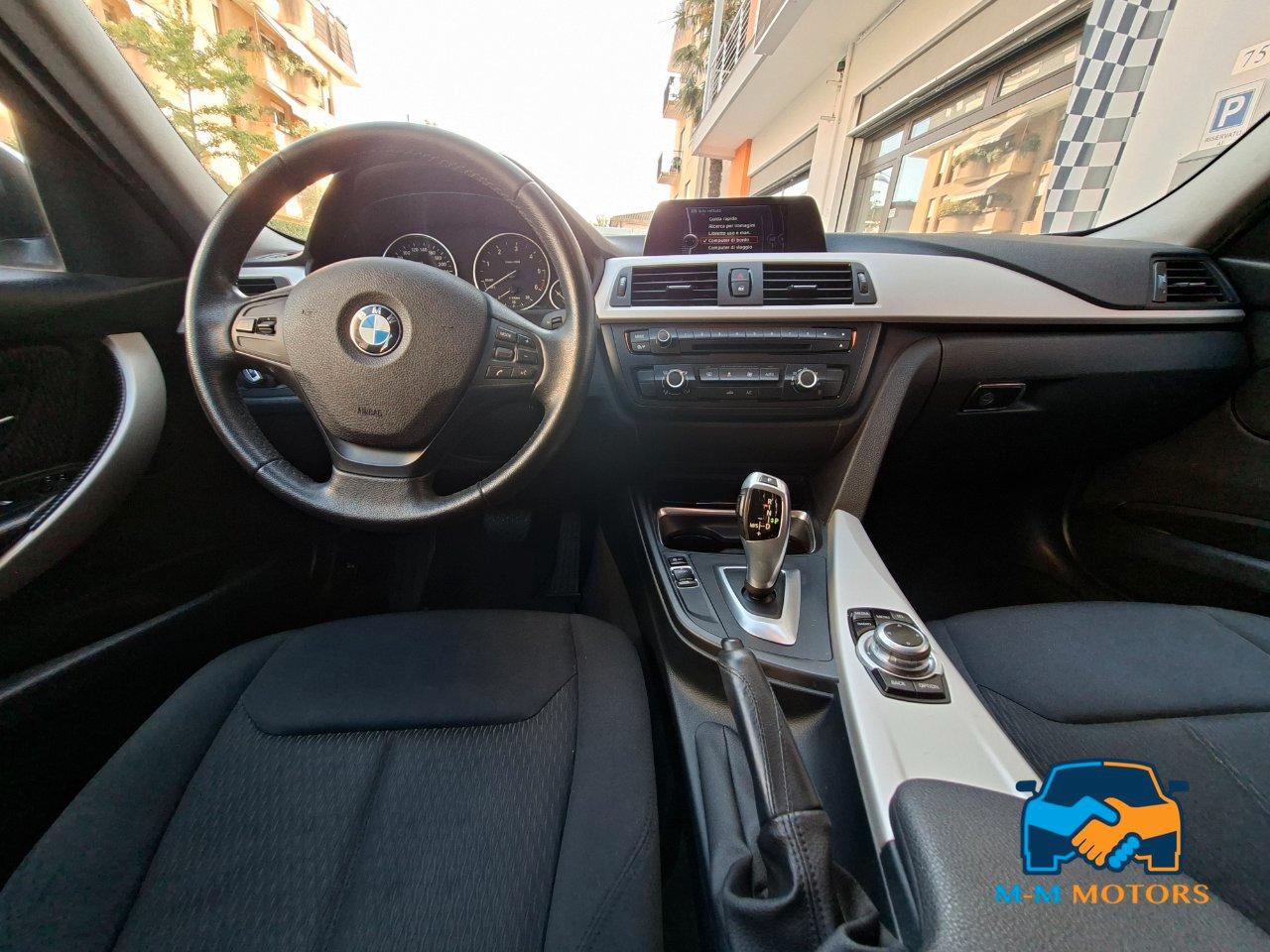 BMW 320 d Touring doppio treno di pneumatici