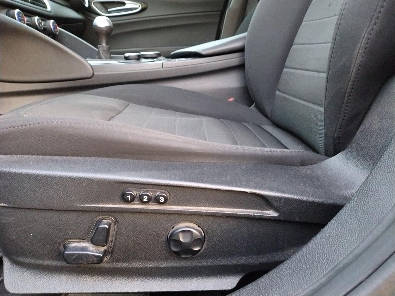 Alfa Romeo Giulia Business 2.2 JTD ECO #8713