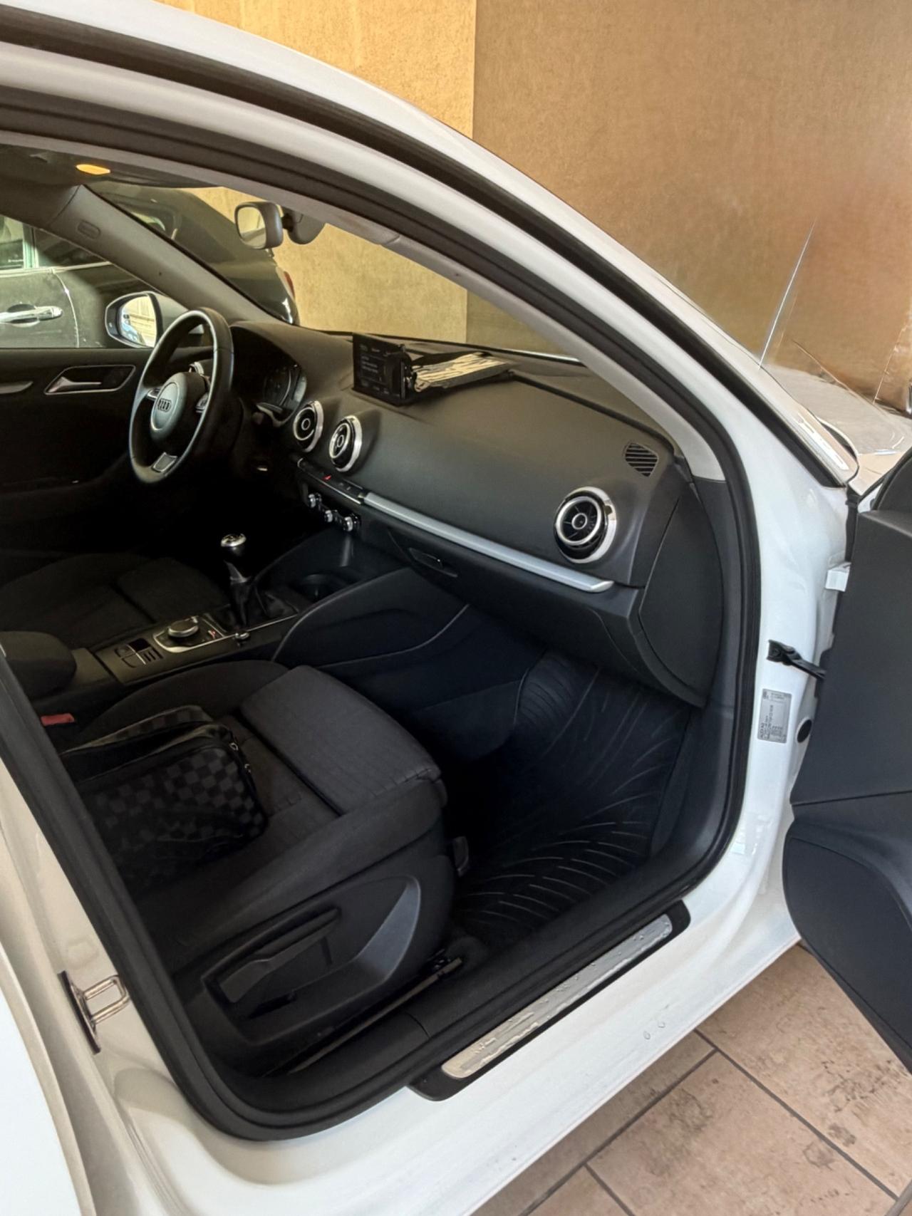 Audi A3 1.6 TDI clean diesel Ambition
