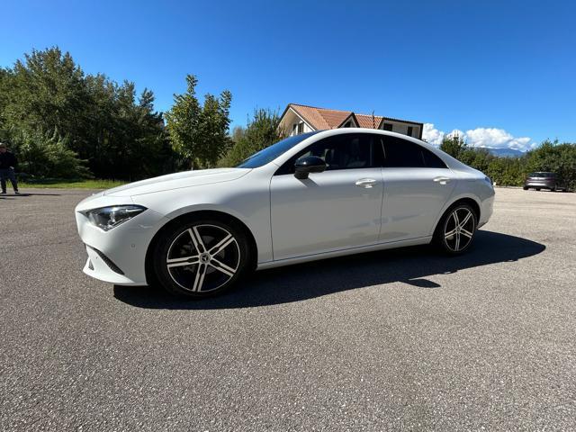 MERCEDES-BENZ CLA 180 Spot CLA 180 D