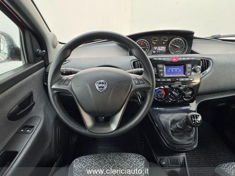 Lancia Ypsilon 1.0 FireFly 5 porte S&S Hybrid Ecochic Silver