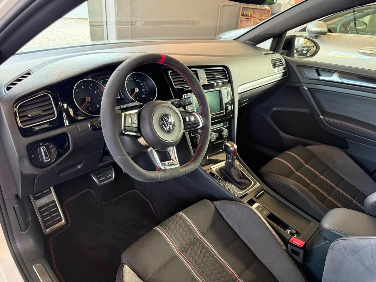Volkswagen Golf GTI Clubsport limited edition 2.0 TSI DSG