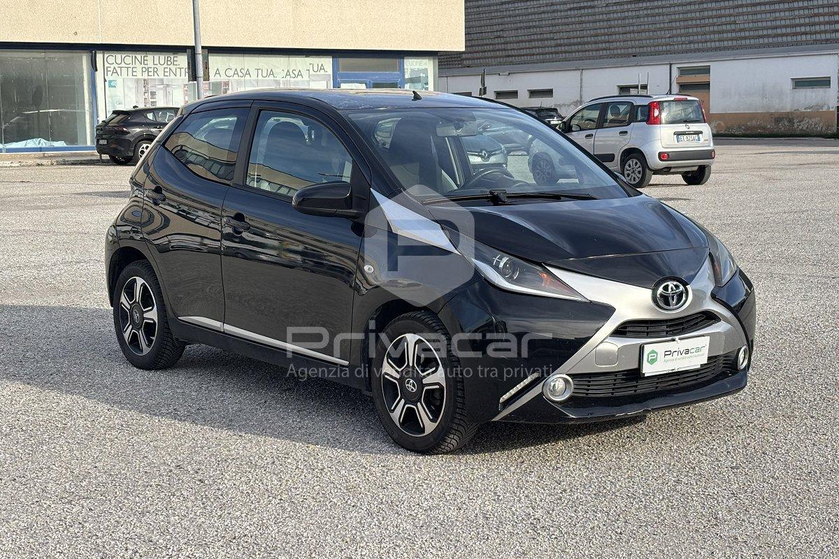 TOYOTA Aygo 1.0 VVT-i 69 CV 5 porte x-cool MMT