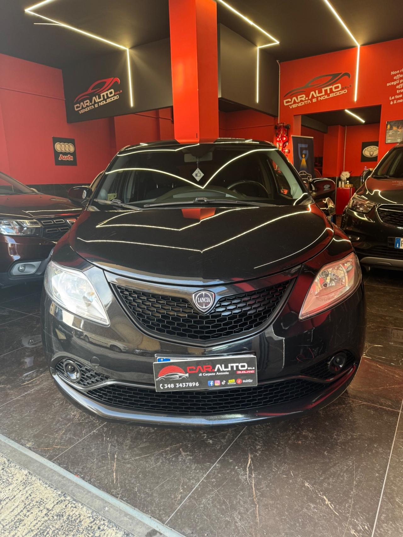 Lancia Ypsilon 1.2 69 CV 5 porte GPL Ecochic Black and Noir