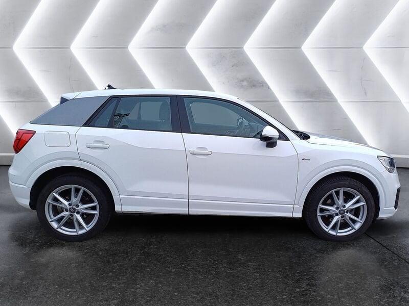 Audi Q2 30 1.6 tdi Admired s-tronic