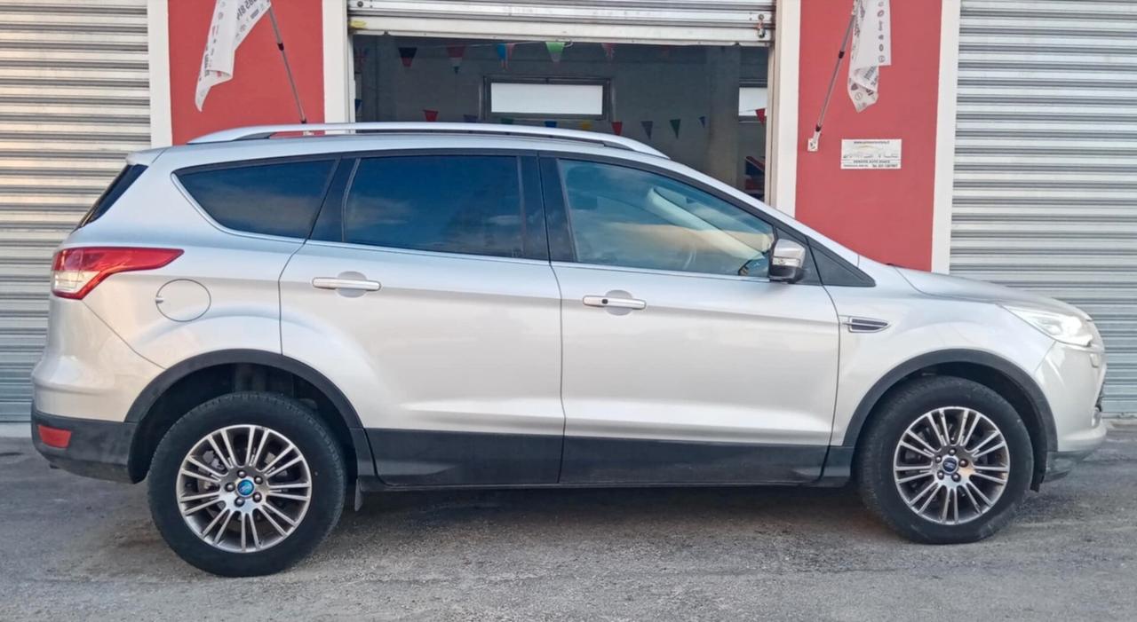 Ford Kuga 2.0 TDCI 140 CV 4WD Titanium