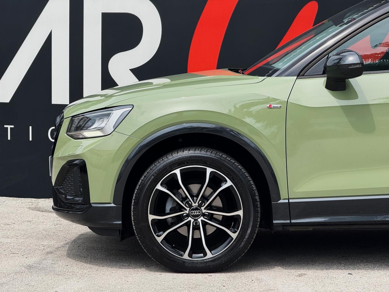 Audi Q2 30 TDI Identity Black S-tronic S line 116CV