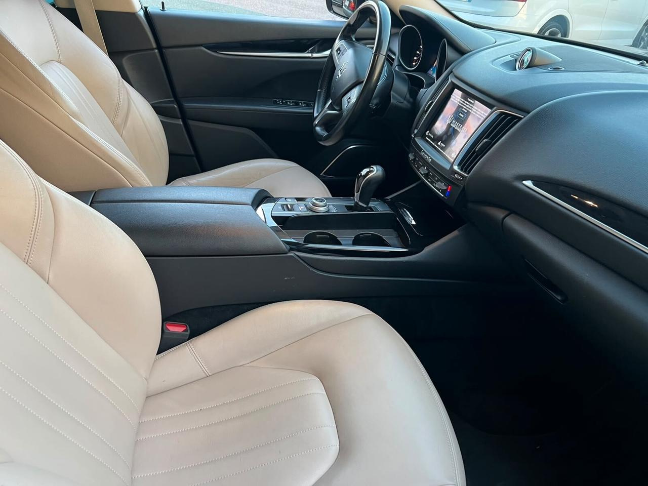 Maserati Levante V6 Diesel AWD Granlusso 250cv