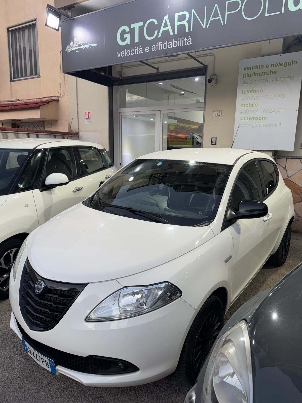 Lancia Ypsilon 0.9 TwinAir 85 CV 5 porte Metano Ecochic Gold