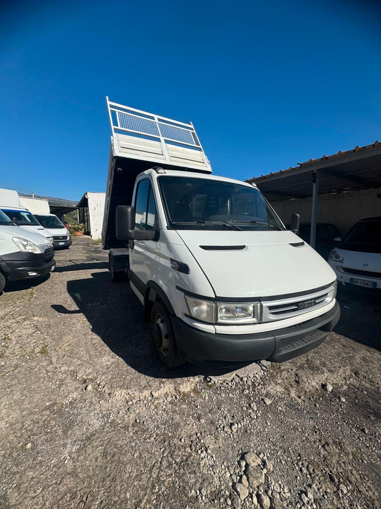 IVECO DAILY 35C14 RIBALTABILE TRILATERALE ANNO 2005