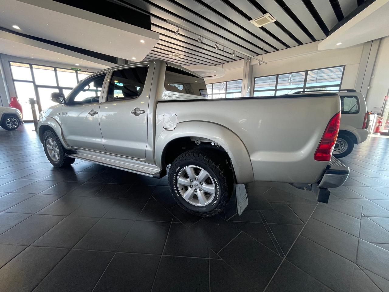 TOYOTA HILUX 3.0D4D MY09" 160000KM