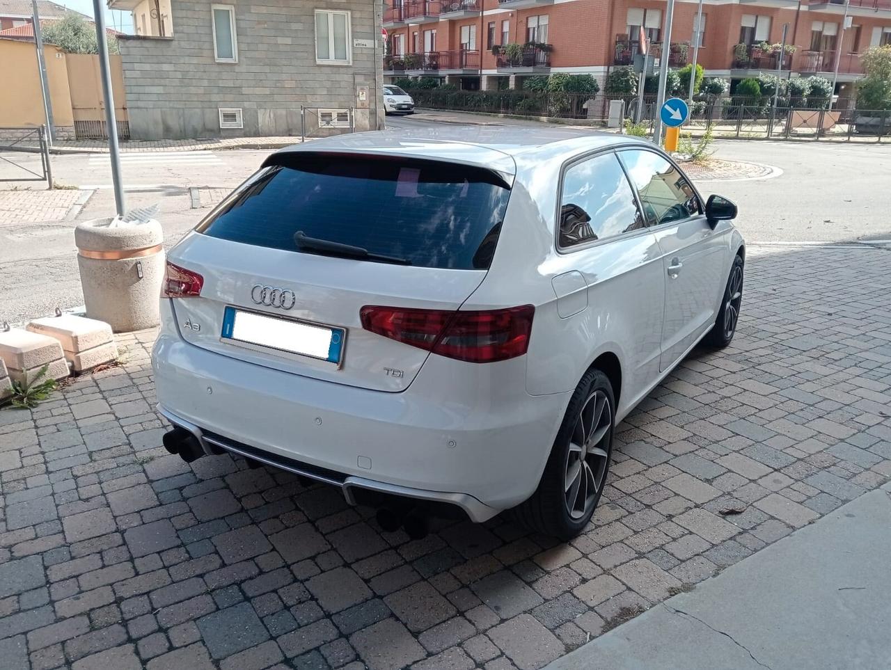 Audi A3 1.6 TDI Ambition 105 CV
