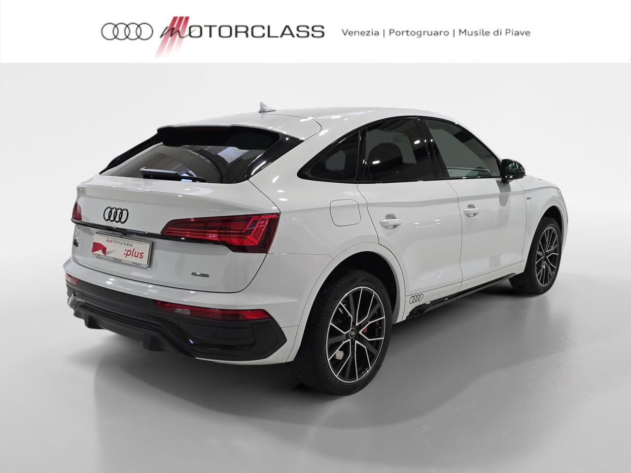 Audi Q5 sportback 40 2.0 tdi mhev 12v identity black quattro s tronic