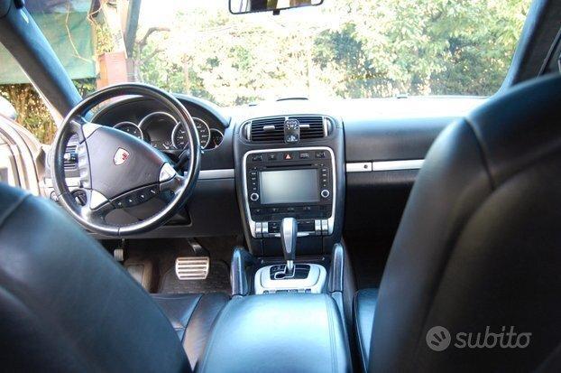 Porsche Cayenne TURBO " TAGLIANDI UFFICIALI " DA VETRINA, CONDIZIONI OTTIME