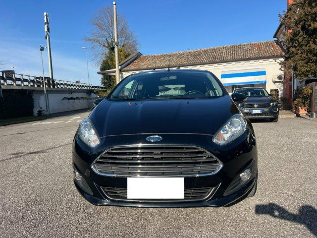 FORD Fiesta 1.4 5p. Bz.- GPL Titanium AUTO PER NEOPATENTATI