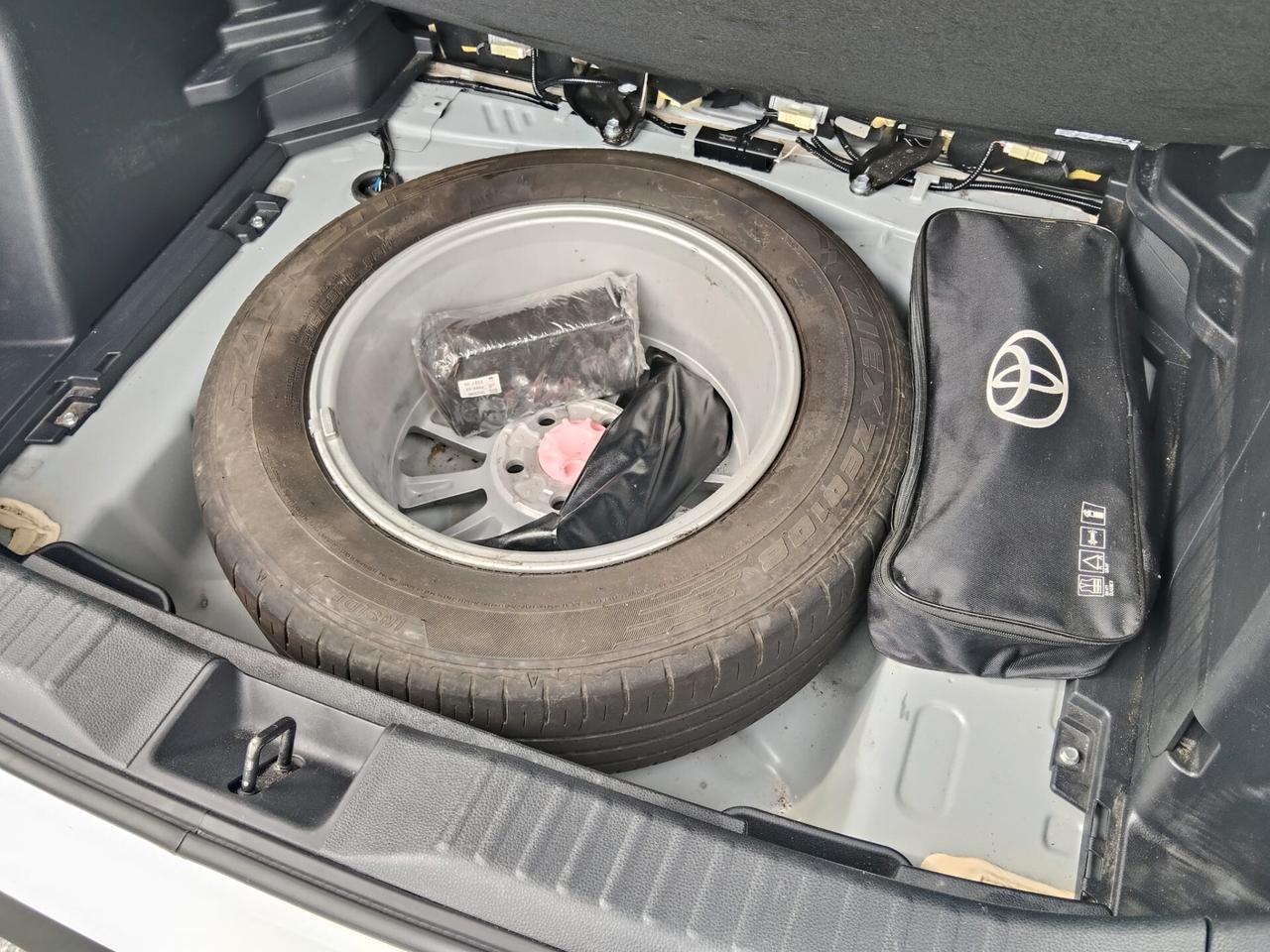 Toyota Yaris Cross 1.5 Hybrid E-CVT Business