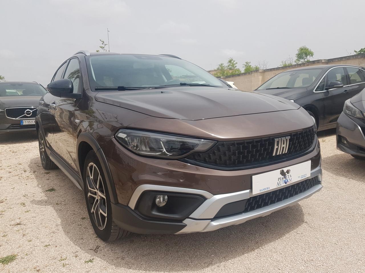 Fiat Tipo 1.6 Mjt 130cv Cross Plus Navy Rcam Led