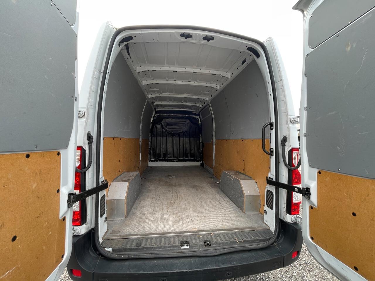 Renault Master T35 2.3 Energy dci 136 cv L3H2