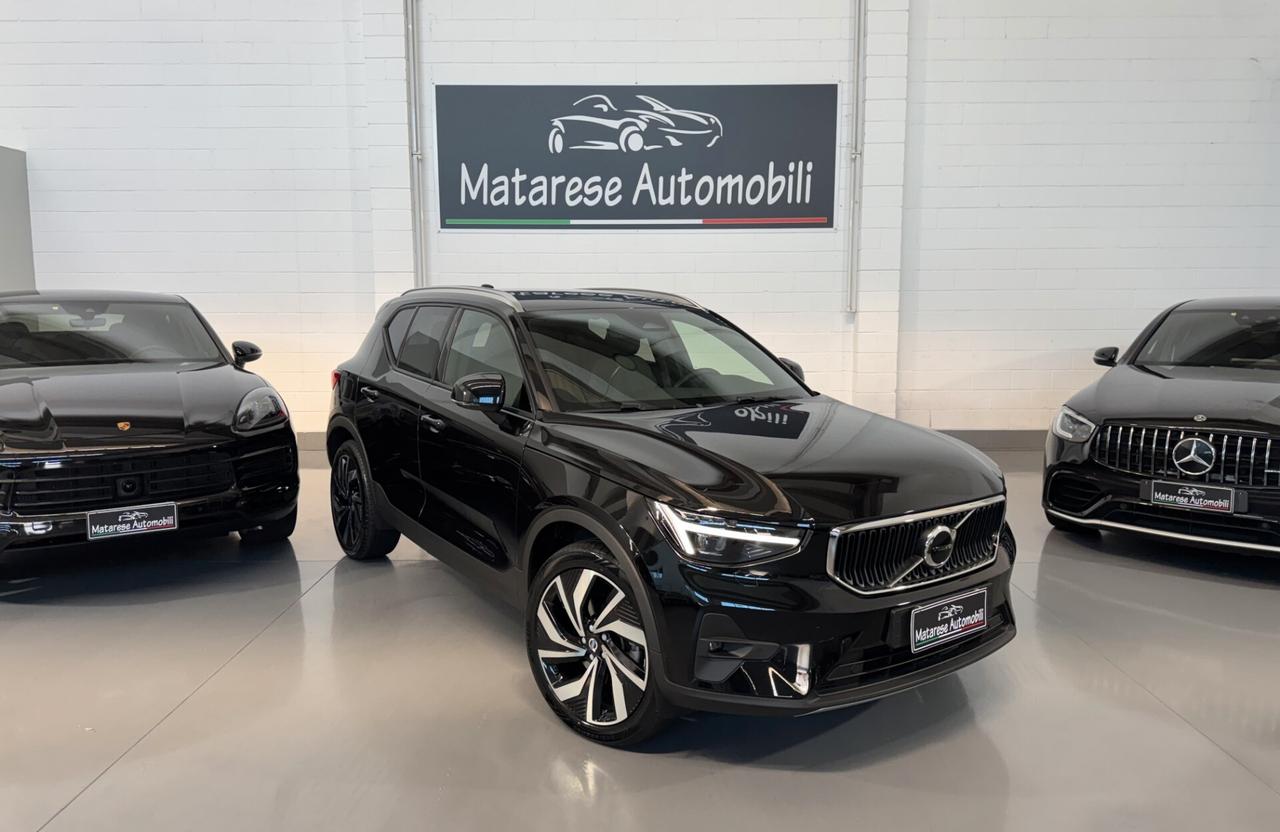 Volvo XC40 B3 MILD HYBRID CORE auto 2.0cc 163cv CarPlay Finanziabile