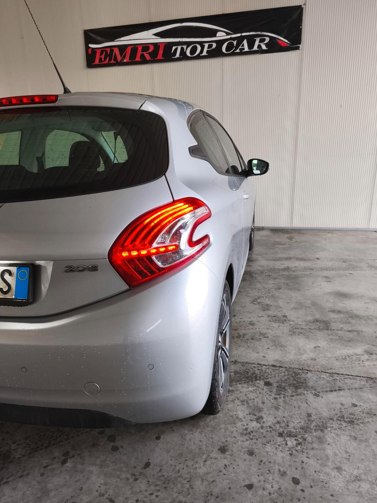 Peugeot 208 1.4 HDi 68 CV 3 porte Allure