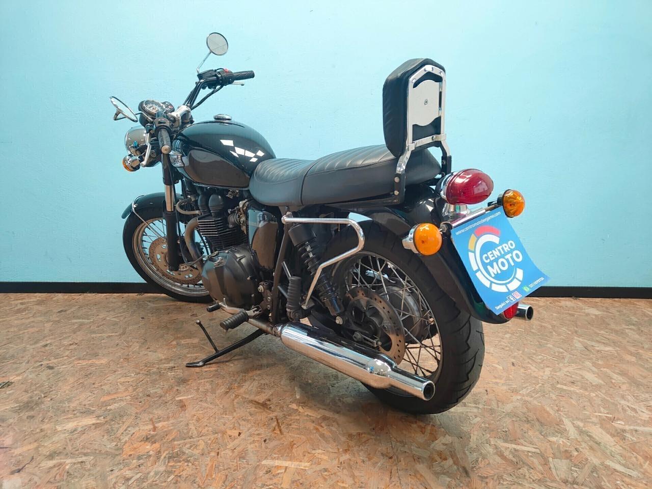Triumph Bonneville 800: l'intramontabile scrambler