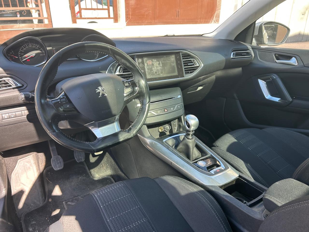 Peugeot 308 BlueHDi 120 S&S Allure