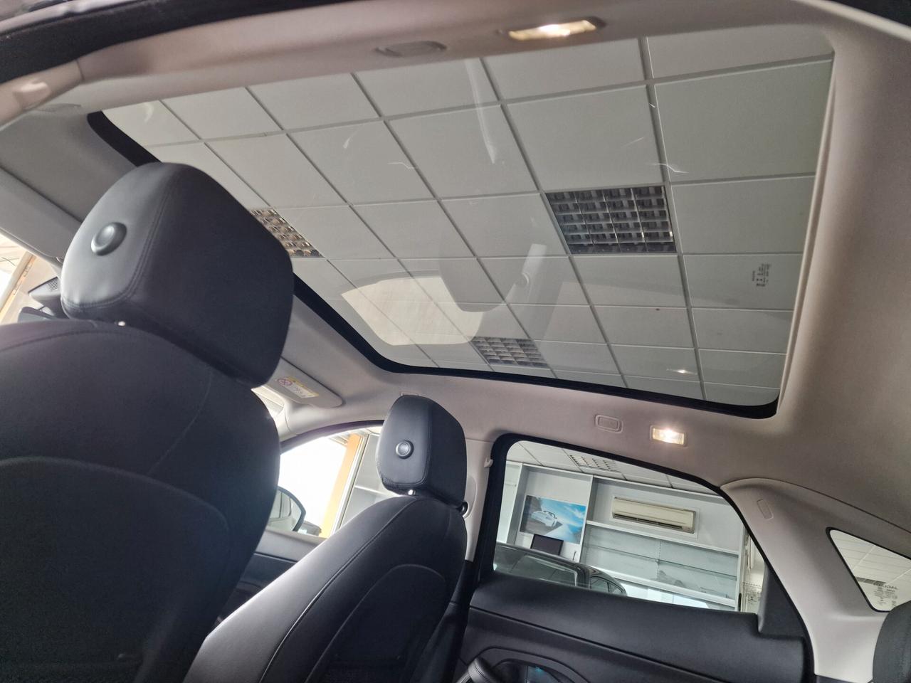 Jaguar E-Pace 2.0d 180 AWD TETTO
