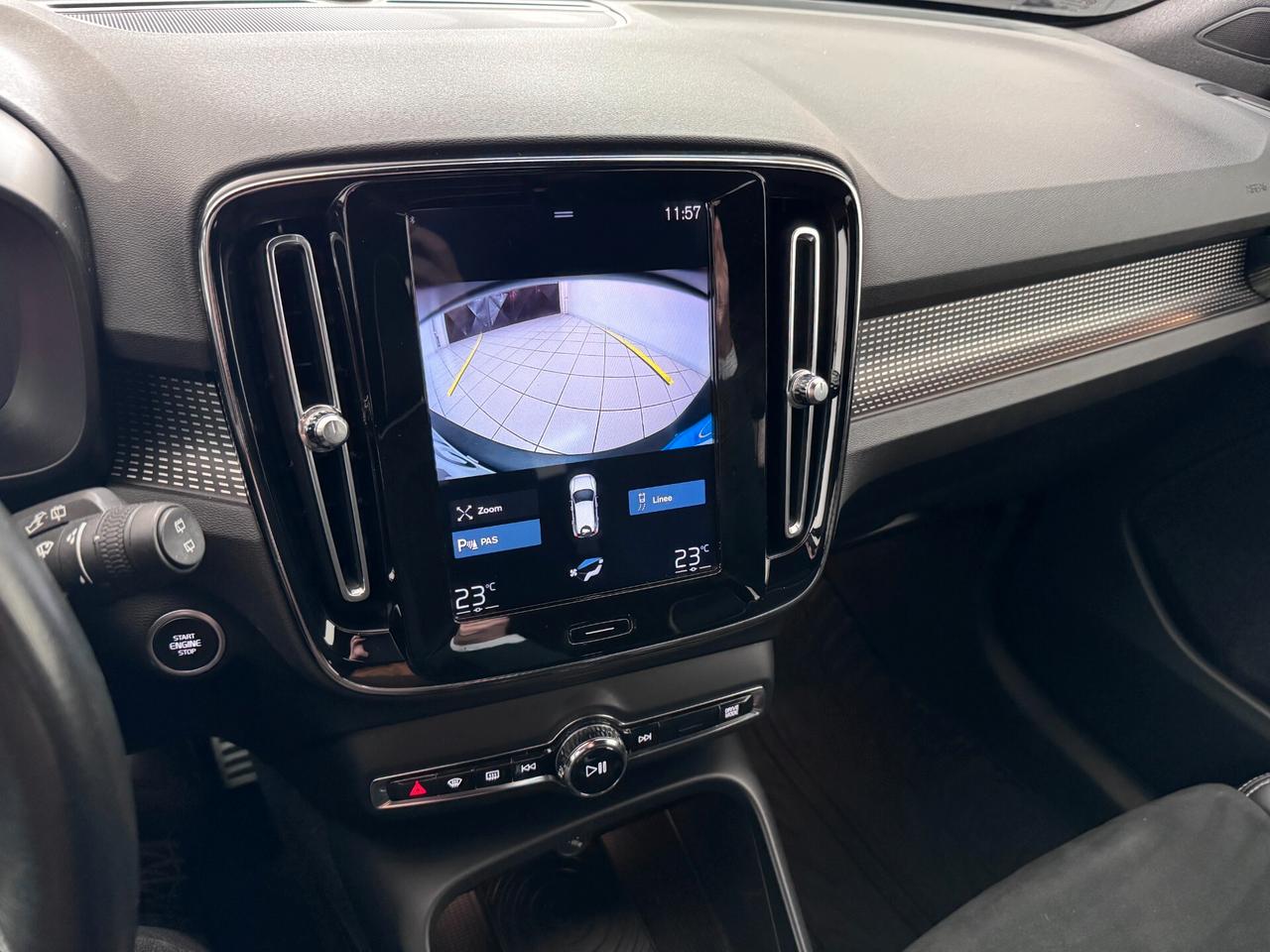 VOLVO XC40 2.0D 190cv GEARTRONIC 4WD R-DESIGN