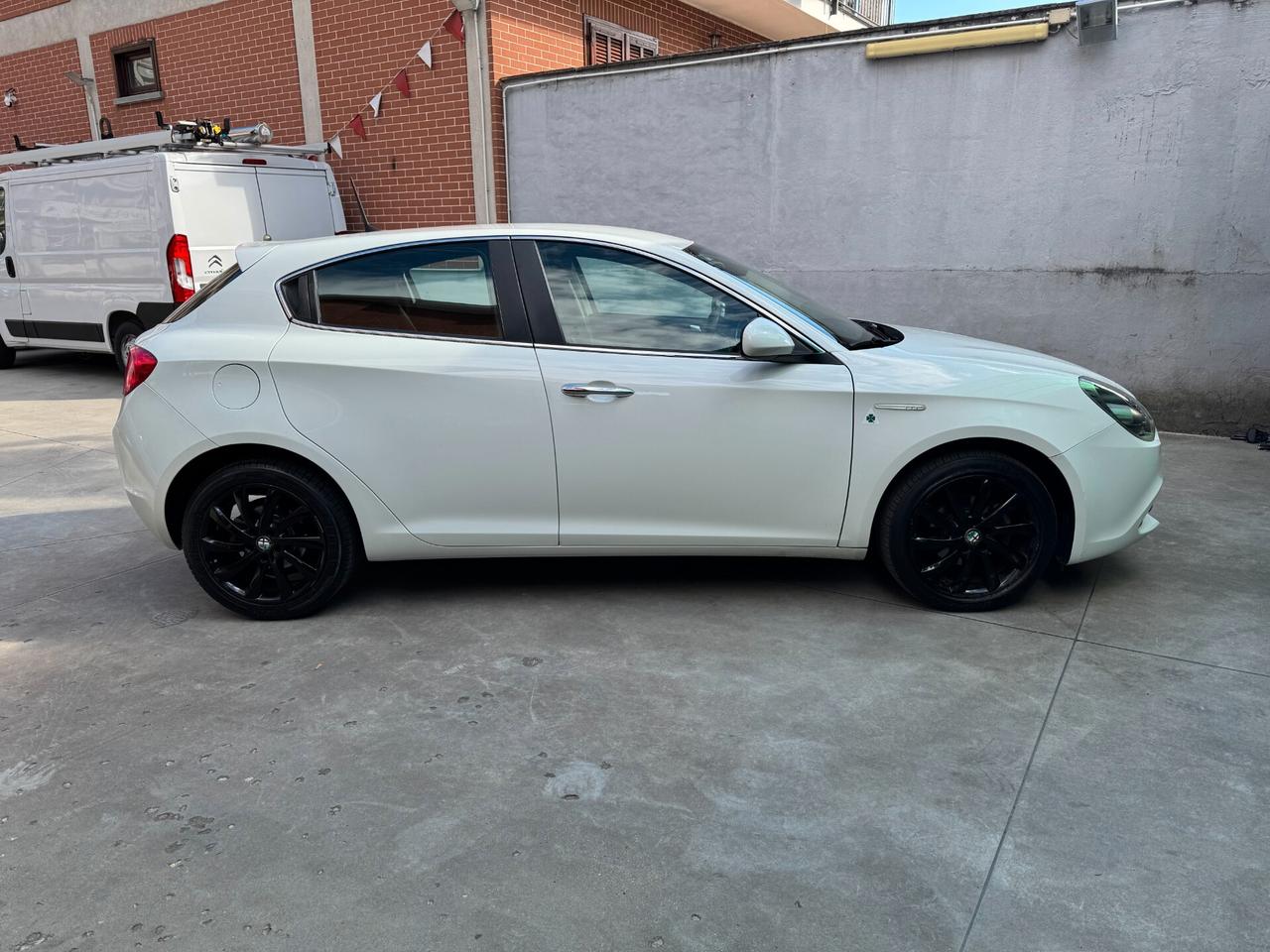 Alfa Romeo Giulietta 1.6 JTDm-2 105 CV Distinctive