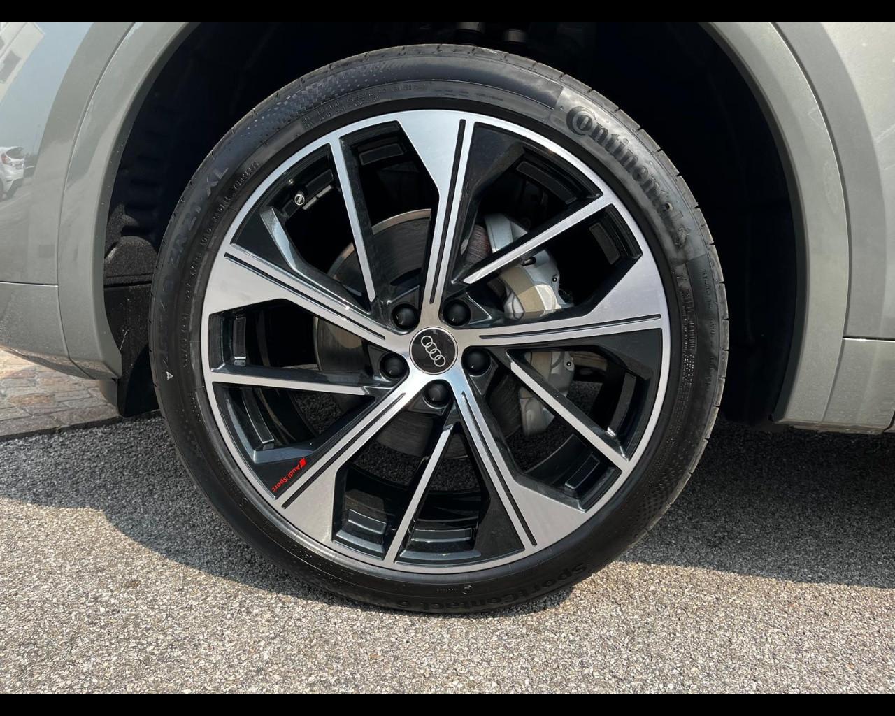 AUDI Audi Q5 Identity Black 40 TDI quattro 150(204) kW(CV) S tronic
