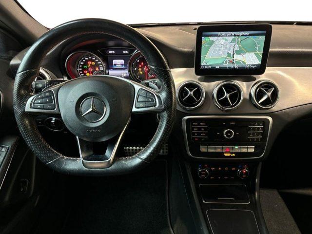 MERCEDES-BENZ GLA 200 d Auto 4Matic Premium Navi Tetto