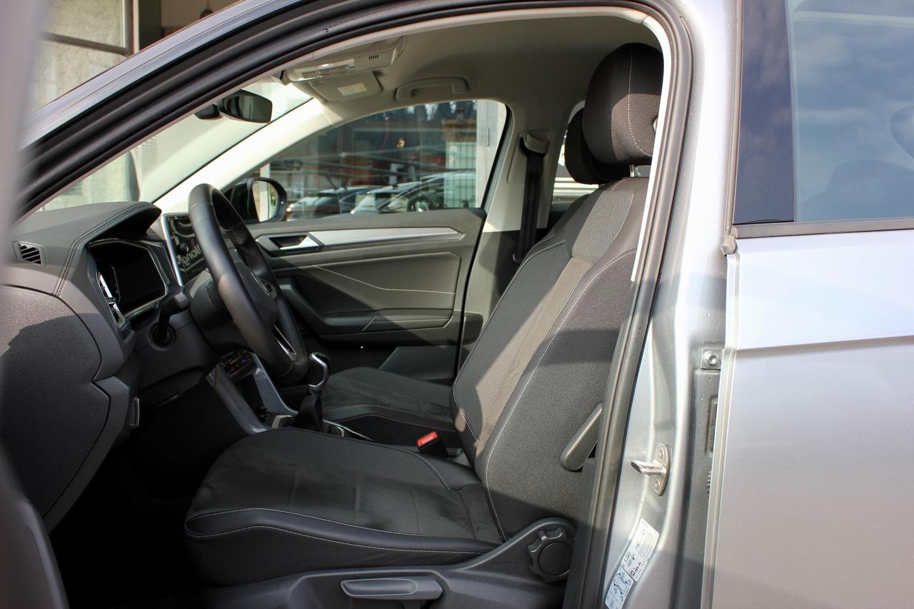 Volkswagen T-Roc 1.0 TSI Style FARI LED PERFORMANCE SENSORI