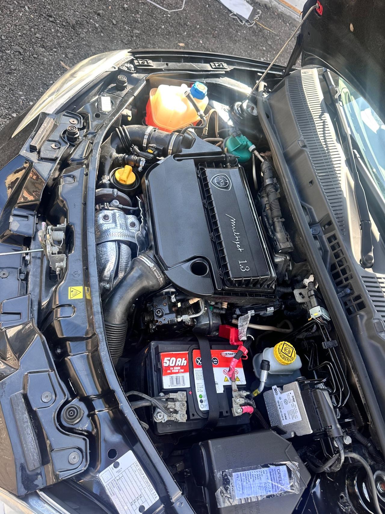 Lancia Ypsilon 1.3 MJT 75 CV Diva
