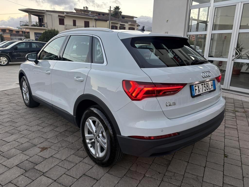 Audi Q3 35 TDI 2.0 150cv S tronic Business Advanced
