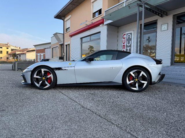 FERRARI 12 Cilindri 12 CILINDRI