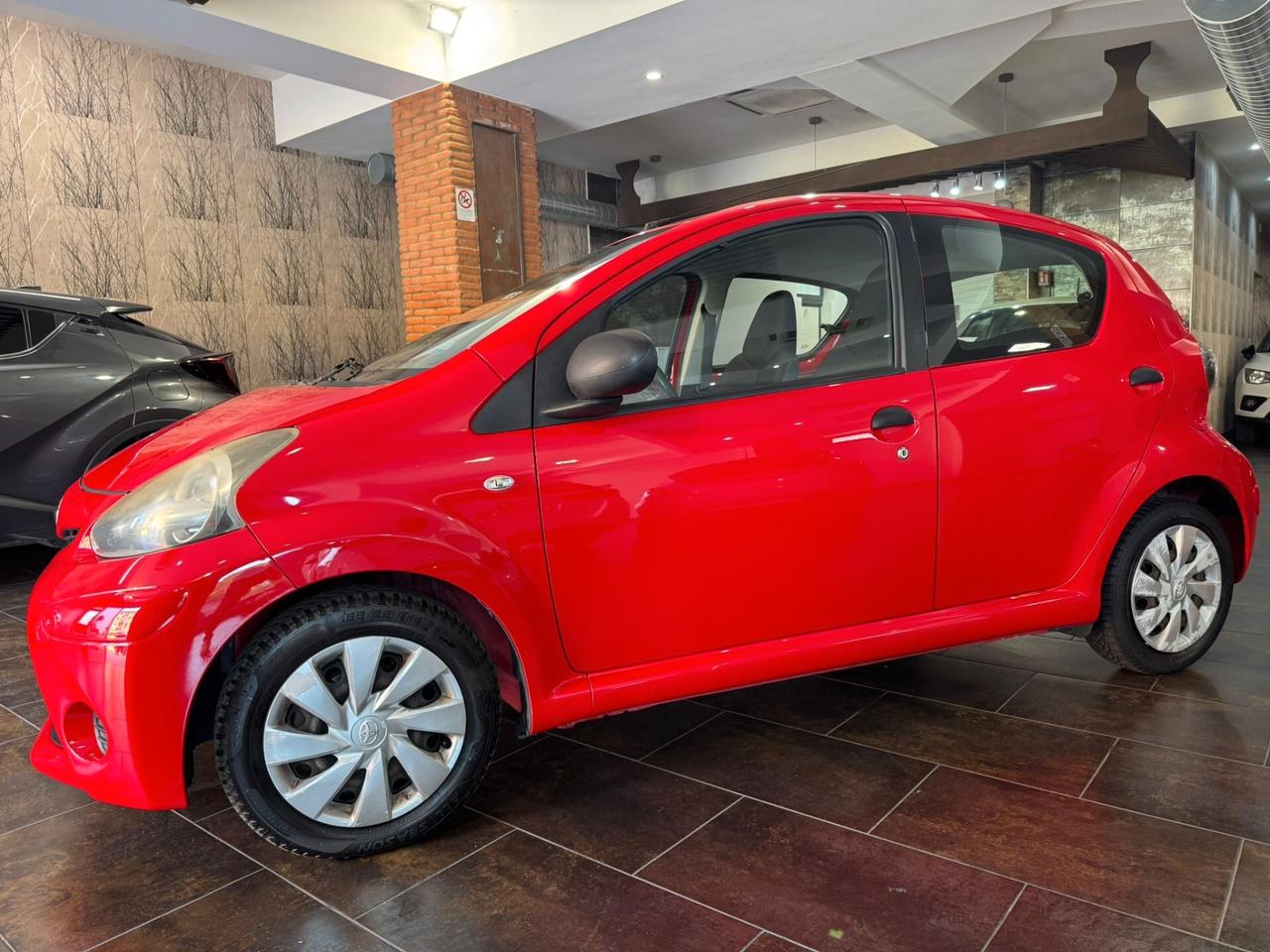 Toyota Aygo 1.0 12V VVT-i 5 porte Active Connect