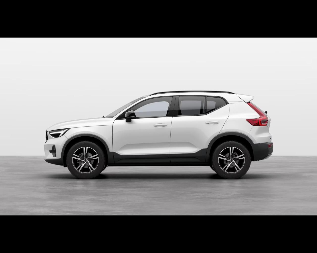 VOLVO XC40 B3 GEARTRONIC PLUS DARK